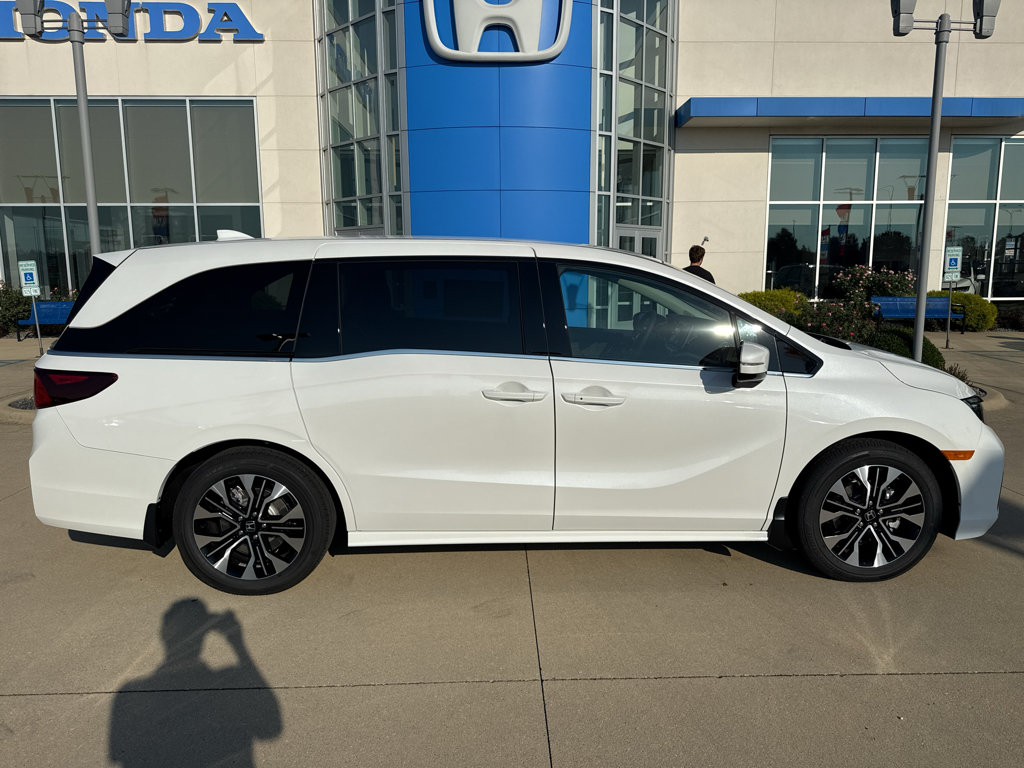 New 2027 Honda Odyssey Elite image 4