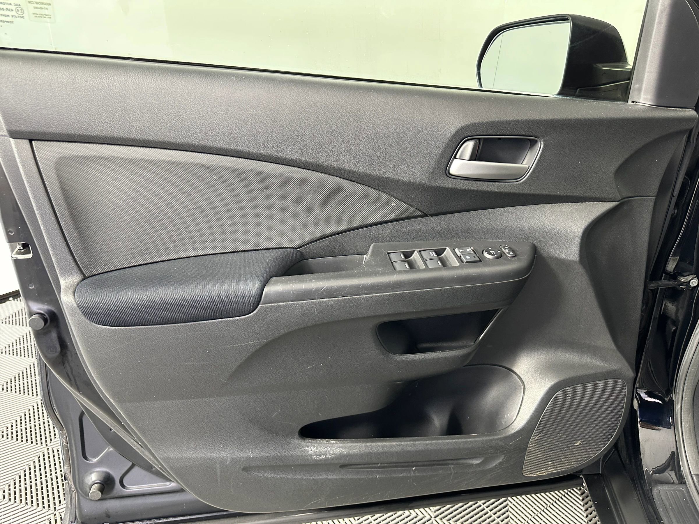 Used 2014 Honda CR-V LX image 19