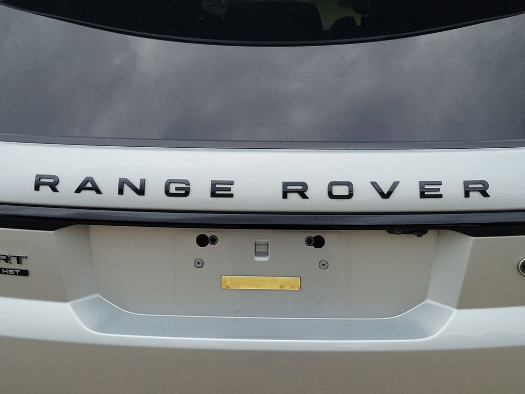 Used 2021 Land Rover Range Rover Sport HST image 18