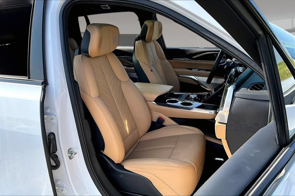 Used 2025 Cadillac Escalade IQ Sport 2 AWD/4WD image 7