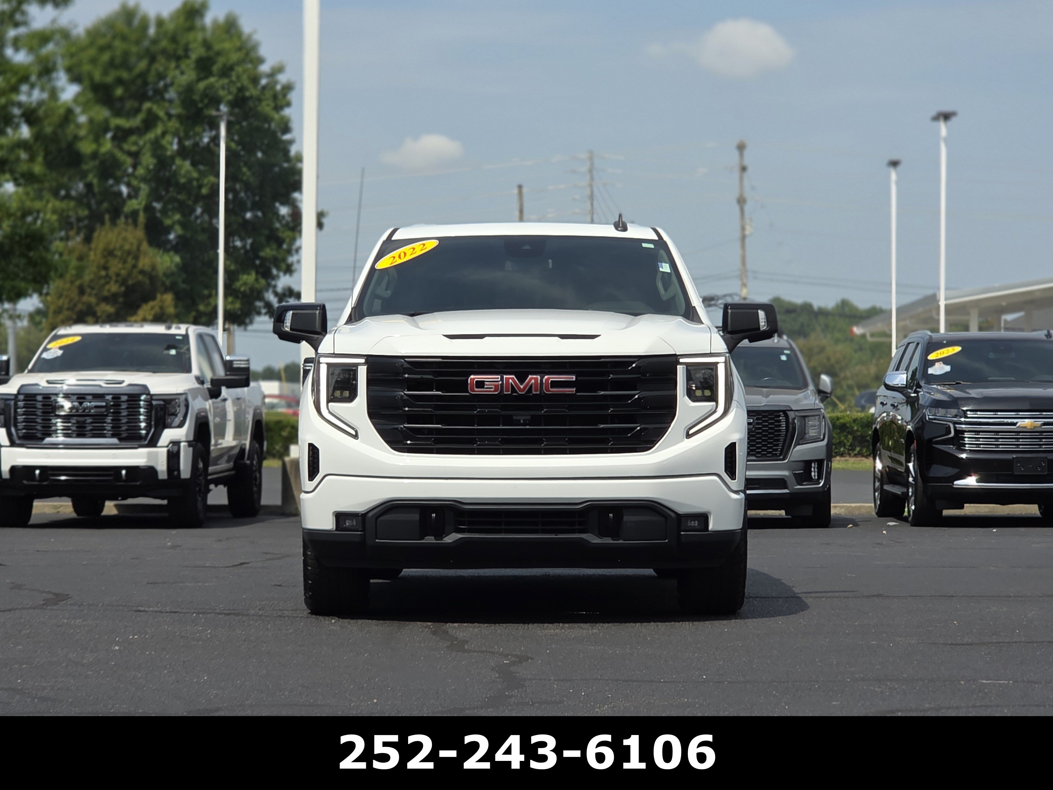 Used 2022 GMC Sierra 1500 Elevation w/ Elevation Premium Package AWD/4WD image 2
