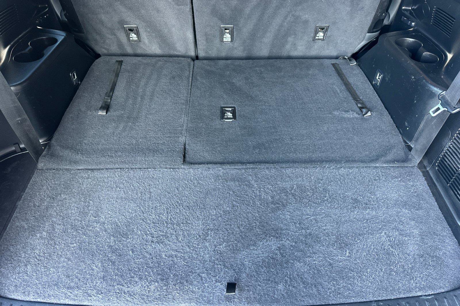 Used 2018 Toyota Highlander LE w/ Carpet Mat Package (TMS) image 15