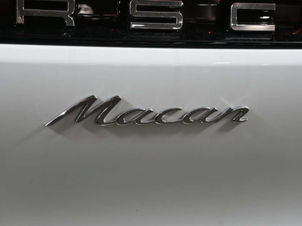 Used 2026 Porsche Macan AWD/4WD image 45