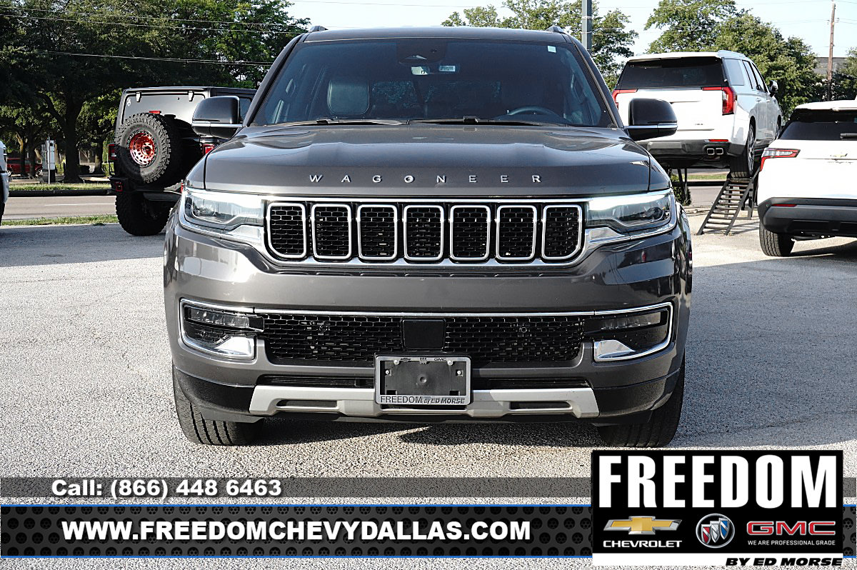 Used 2024 Jeep Wagoneer Series II w/ Flexible Seating Group AWD/4WD image 2