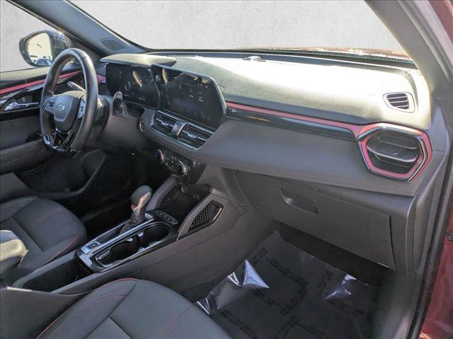 Used 2025 Chevrolet TrailBlazer RS w/ Driver Confidence Package image 19