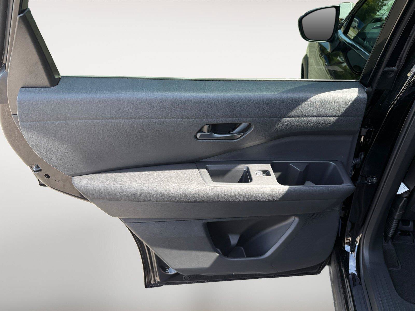 New 2026 Nissan Pathfinder SV AWD/4WD image 18