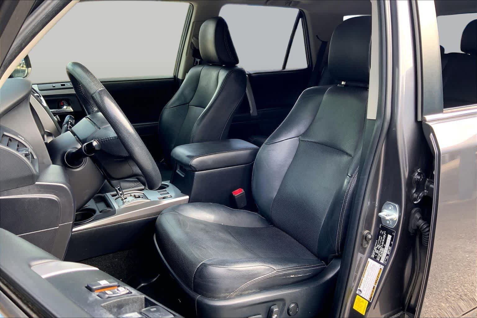 Used 2021 Toyota 4Runner Limited AWD/4WD image 8