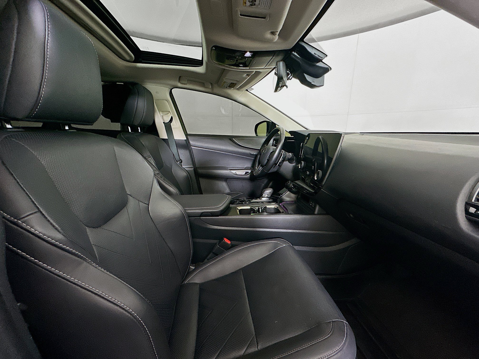 Used 2022 Lexus NX 450h+ AWD w/ Vision Package image 33