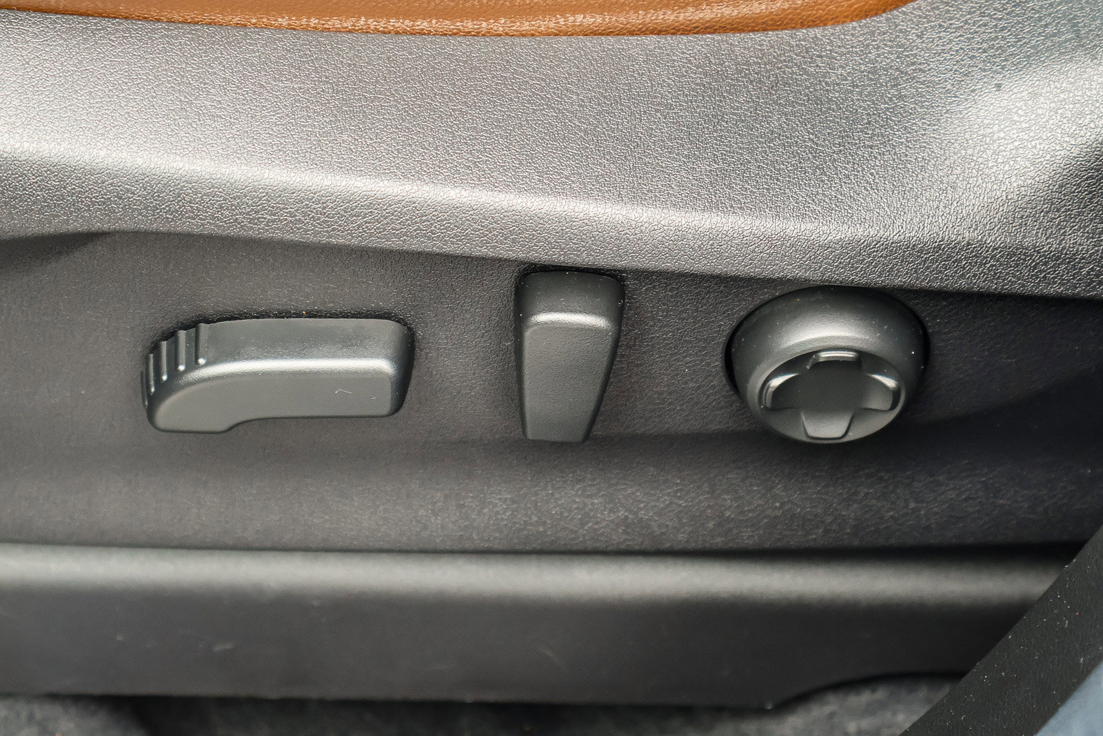 Used 2023 Subaru Ascent Touring image 13