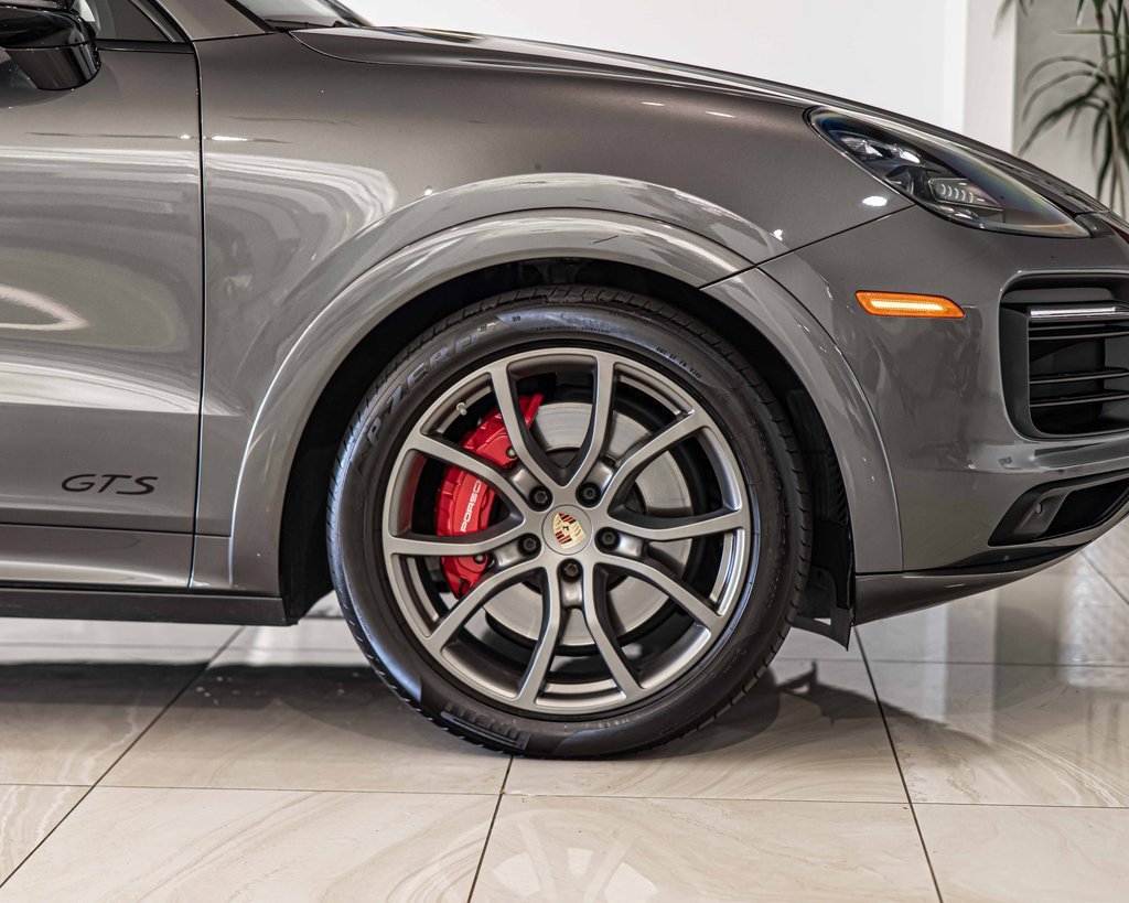 Used 2021 Porsche Cayenne GTS image 10