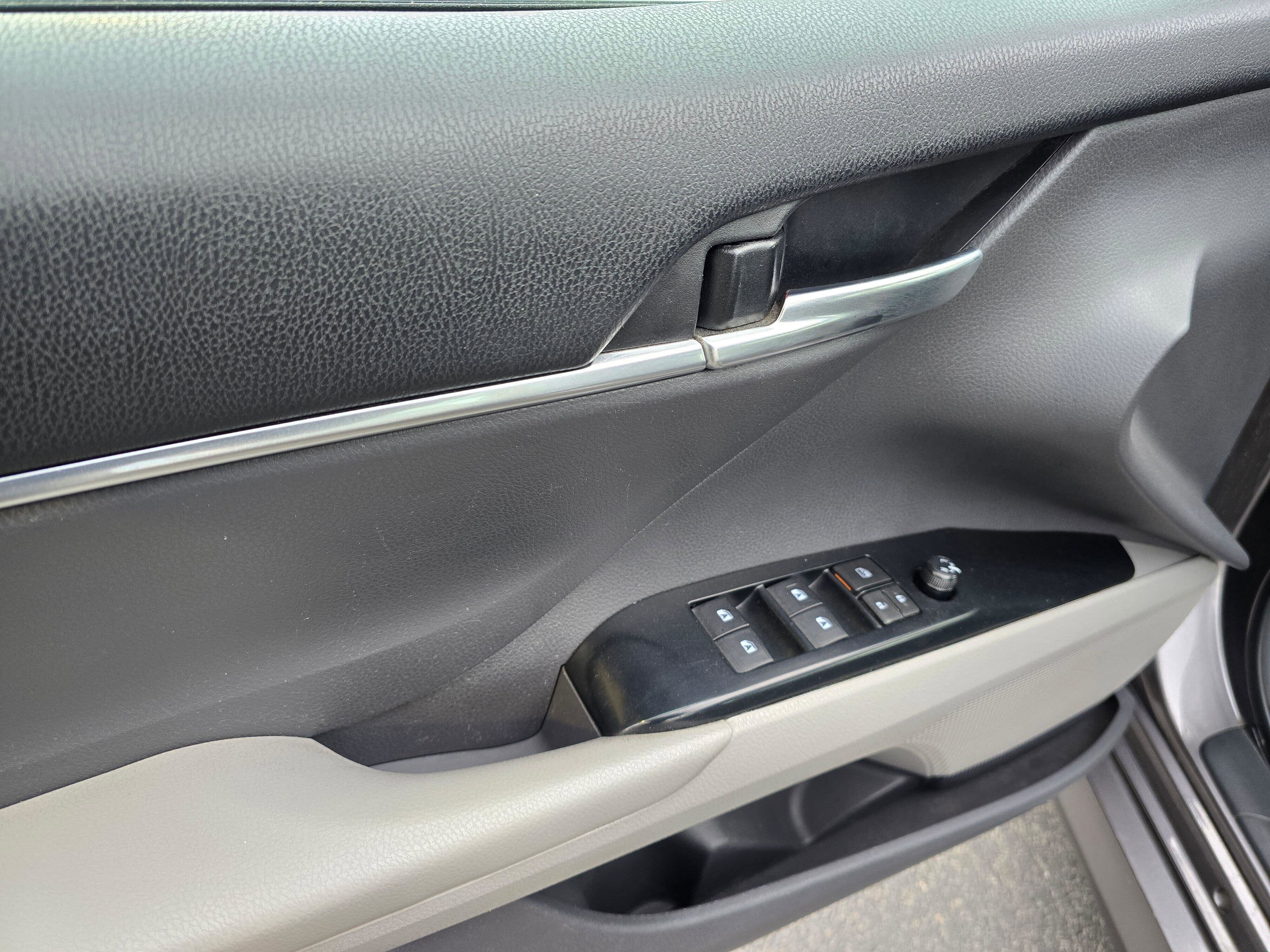 Used 2019 Toyota Camry LE FWD image 20