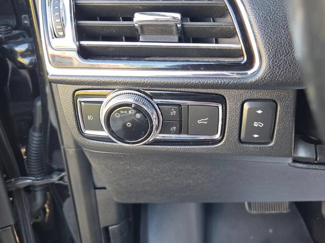 Used 2019 Lincoln Navigator Reserve AWD/4WD image 25