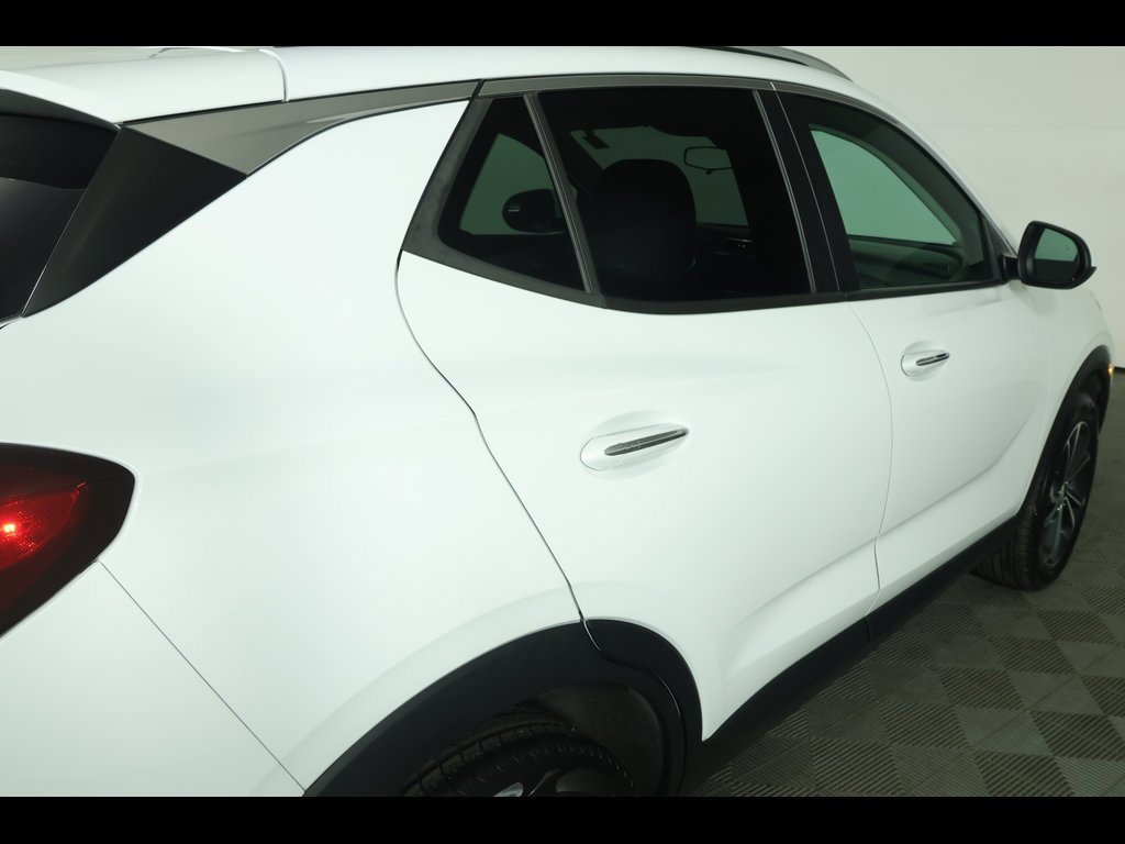 Used 2021 Buick Encore GX Select image 17