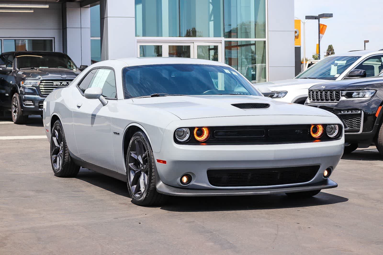 Used 2021 Dodge Challenger R/T w/ Blacktop Package RWD image 3