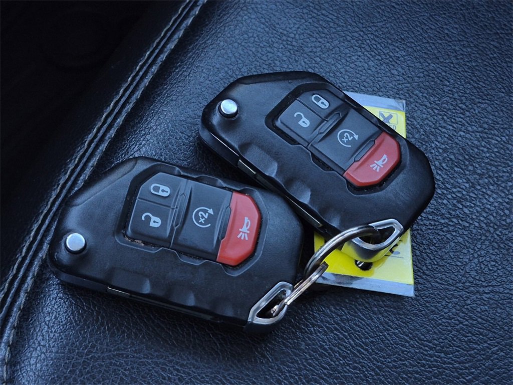 Used 2022 Jeep Wrangler Unlimited Sahara image 37