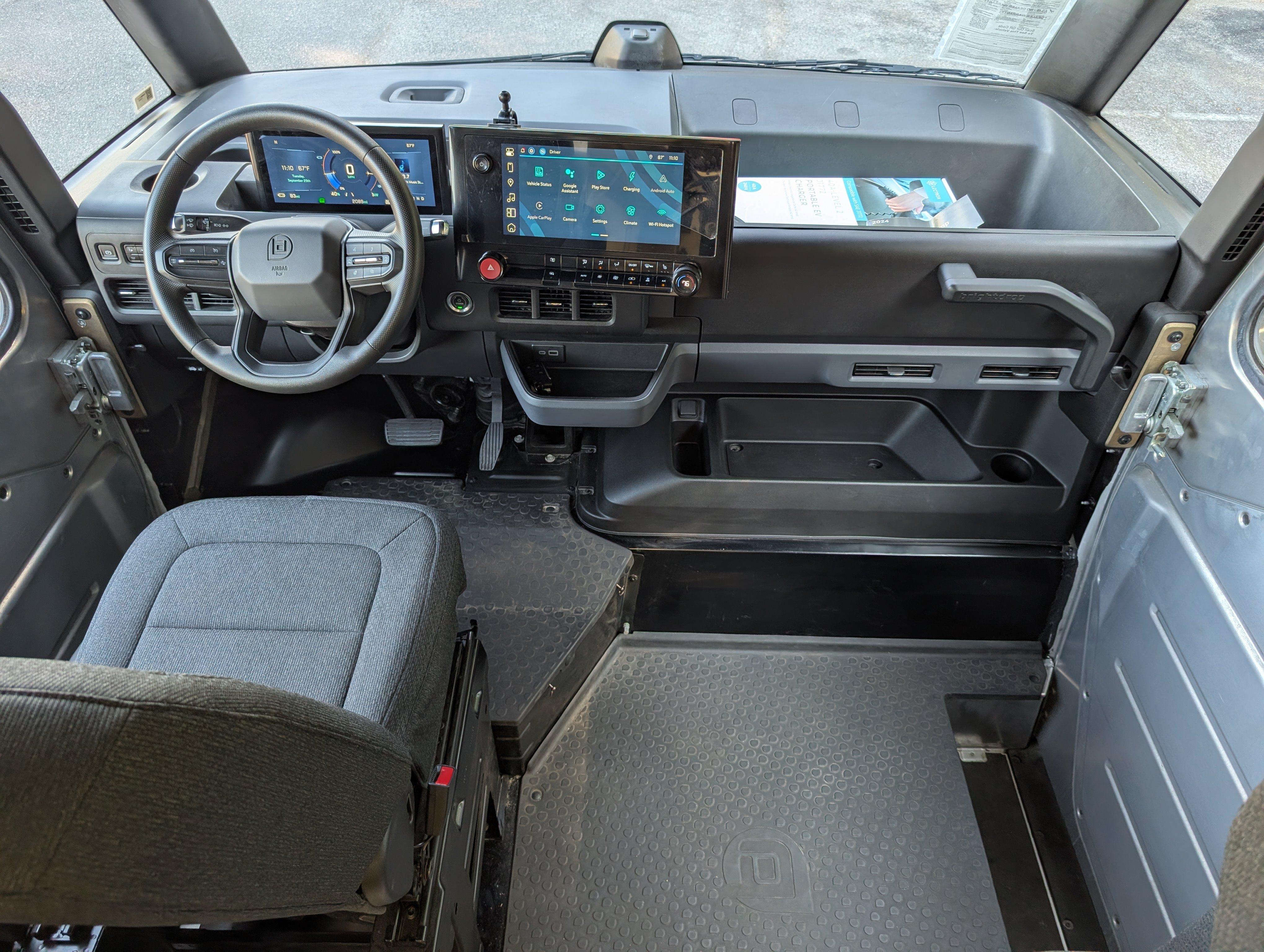 Used 2024 Chevrolet Brightdrop 600 w/ Commercial Equipment Package AWD/4WD image 21