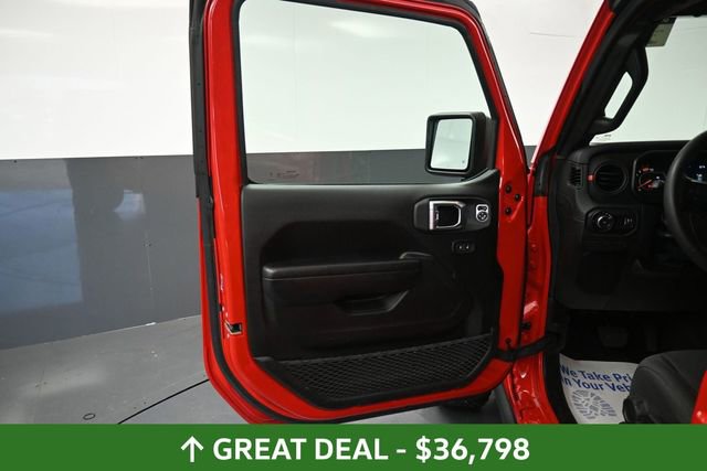 Used 2024 Jeep Wrangler Unlimited Rubicon AWD/4WD image 25