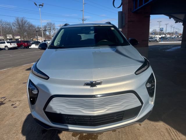 Used 2023 Chevrolet Bolt EUV Premier w/ Sun & Sound Package image 3