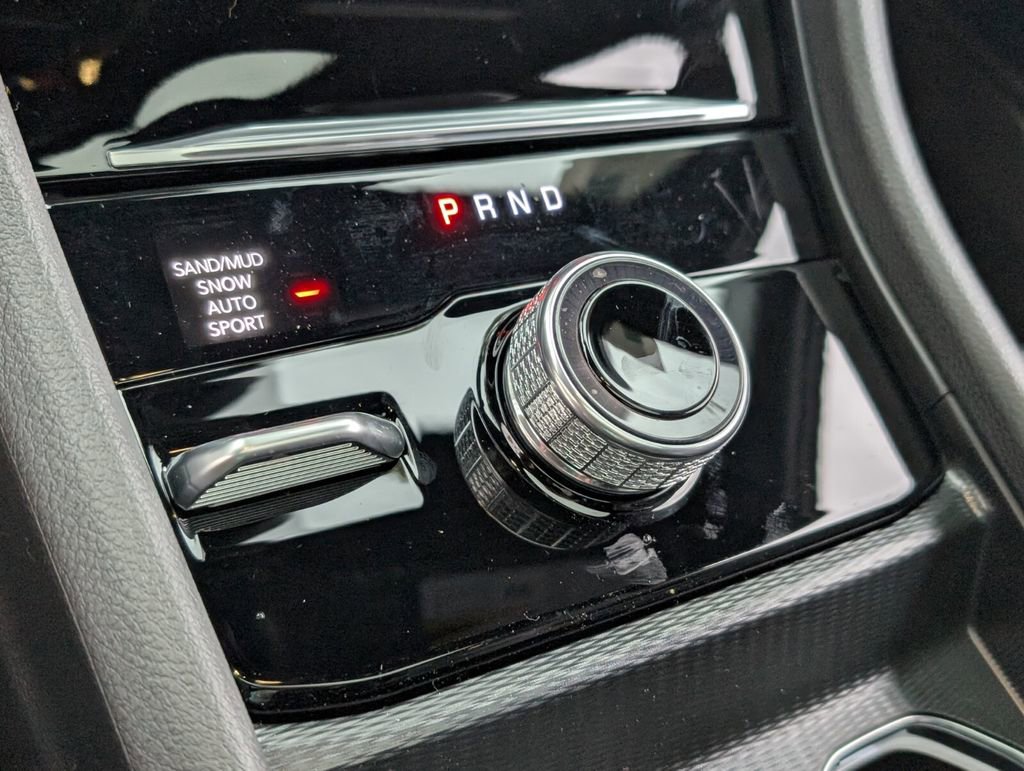 New 2025 Jeep Grand Cherokee Limited w/ Black Appearance Package image 20