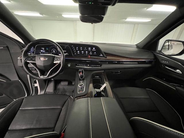 Used 2024 Cadillac Escalade ESV Premium Luxury w/ Performance Package AWD/4WD image 17