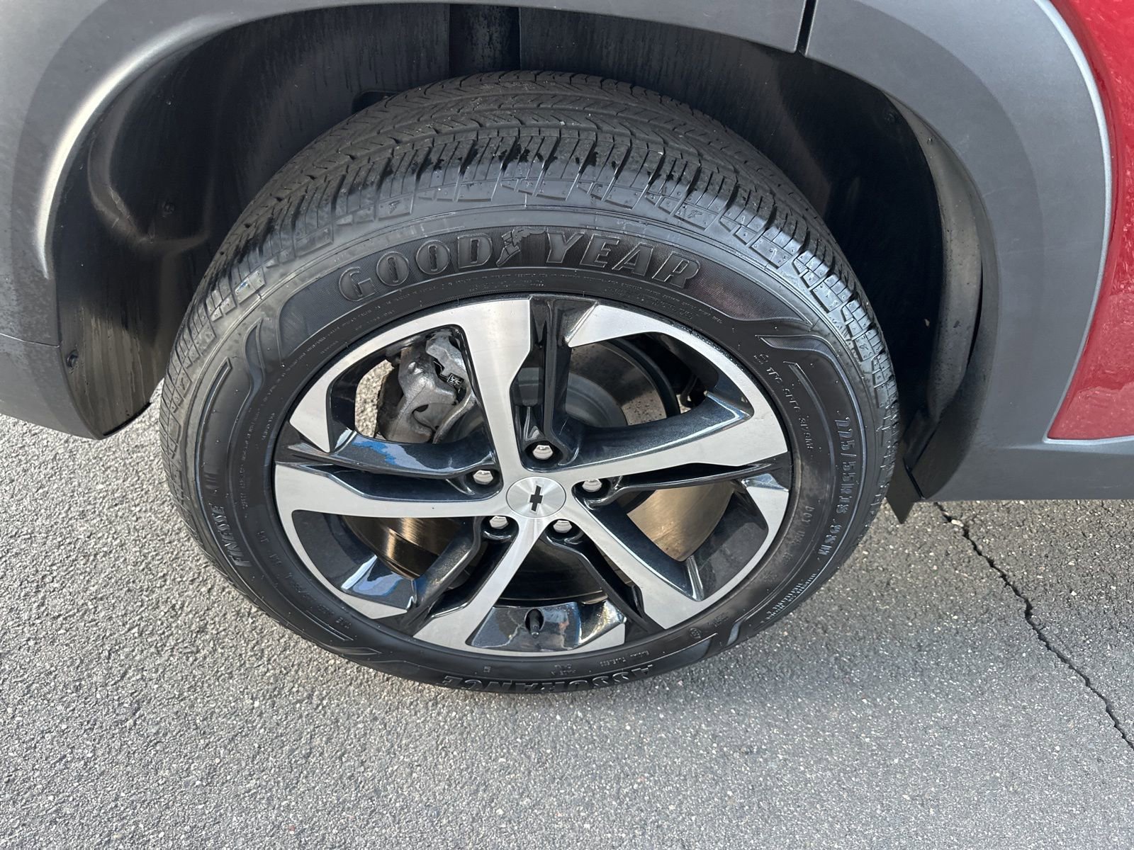 Used 2025 Chevrolet Trax RS w/ Sunroof Package image 11