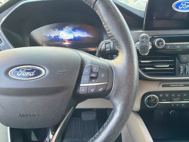 Used 2020 Ford Escape Titanium AWD/4WD image 24