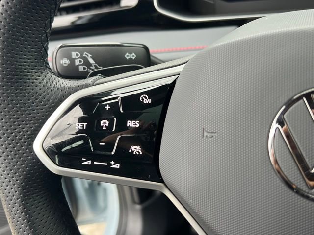 Used 2025 Volkswagen Jetta GLI Autobahn image 22