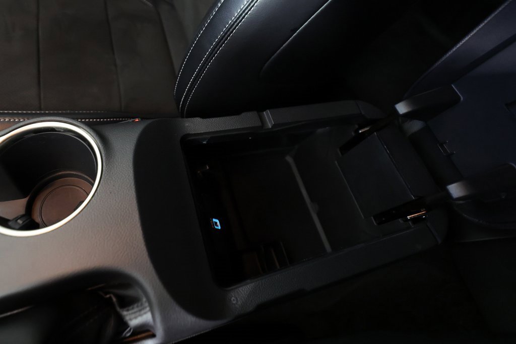 Used 2016 Ford Mustang Shelby GT350 w/ Technology Package image 37