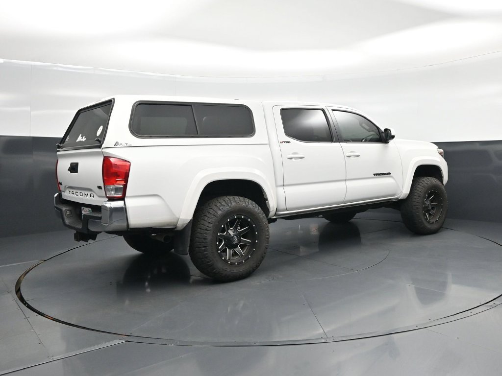 Used 2017 Toyota Tacoma SR5 w/ Tow Package AWD/4WD image 22