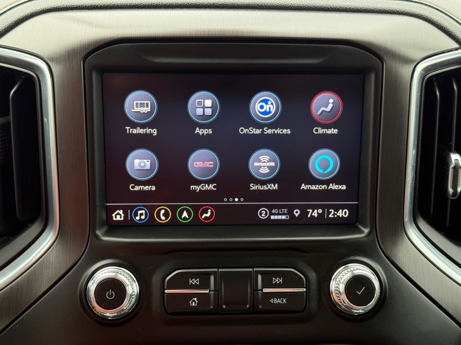 Used 2021 GMC Sierra 1500 AT4 w/ AT4 Preferred Package AWD/4WD image 17