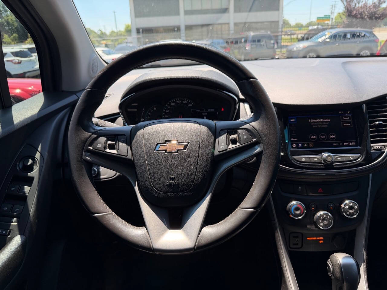 Used 2022 Chevrolet Trax LT w/ Redline Edition AWD/4WD image 17