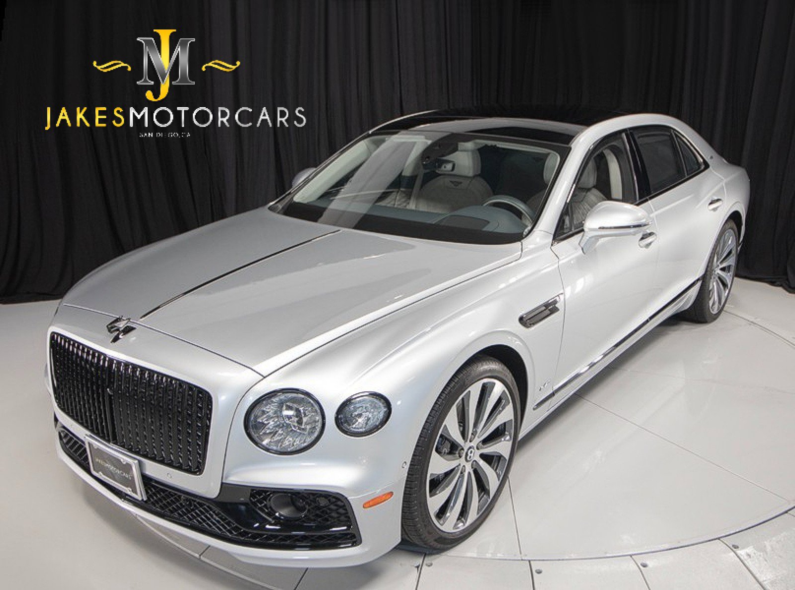Used 2021 Bentley Flying Spur W12 image 18