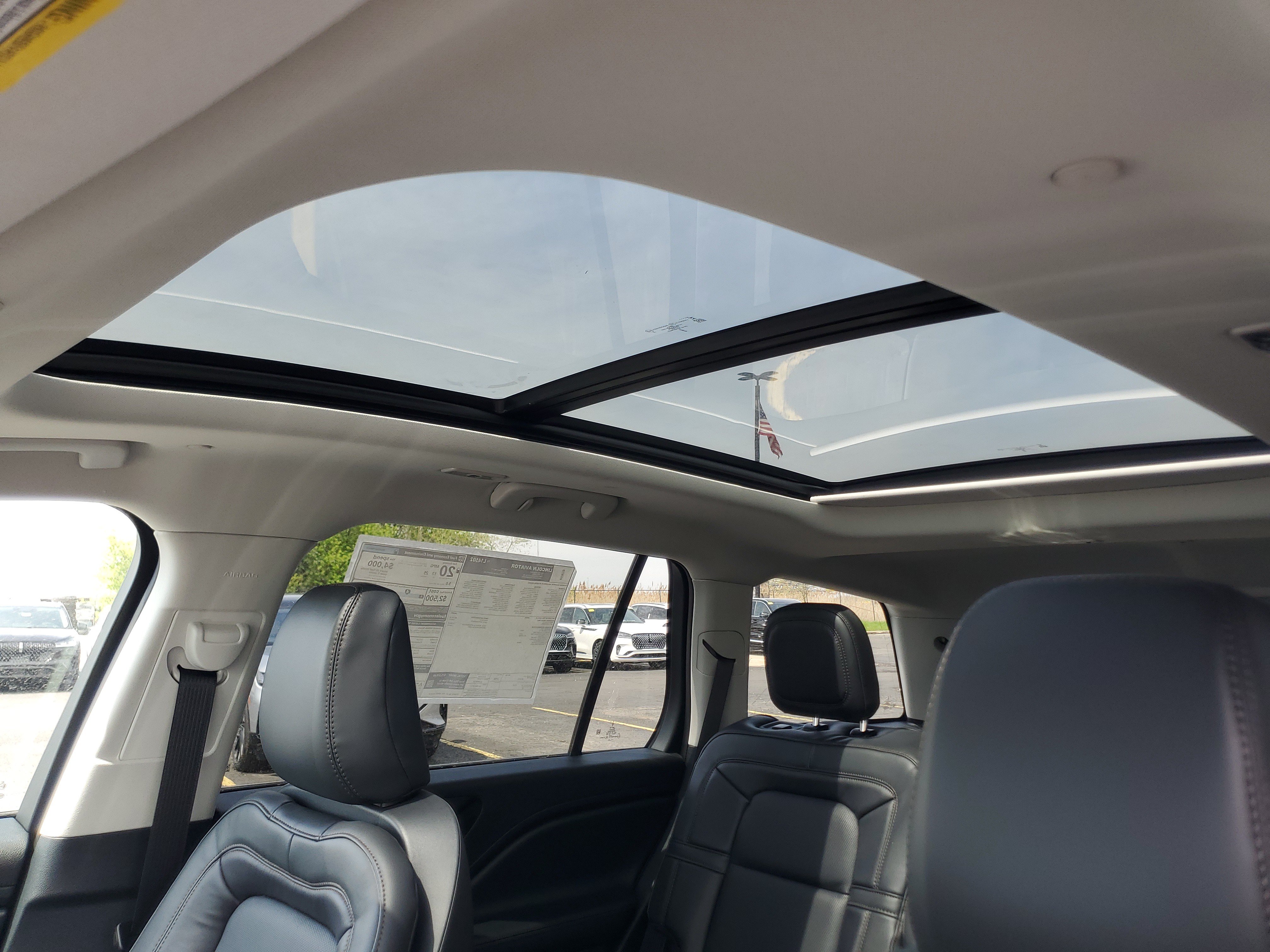 New 2026 Lincoln Aviator Reserve w/ Jet Appearance Package AWD/4WD image 9