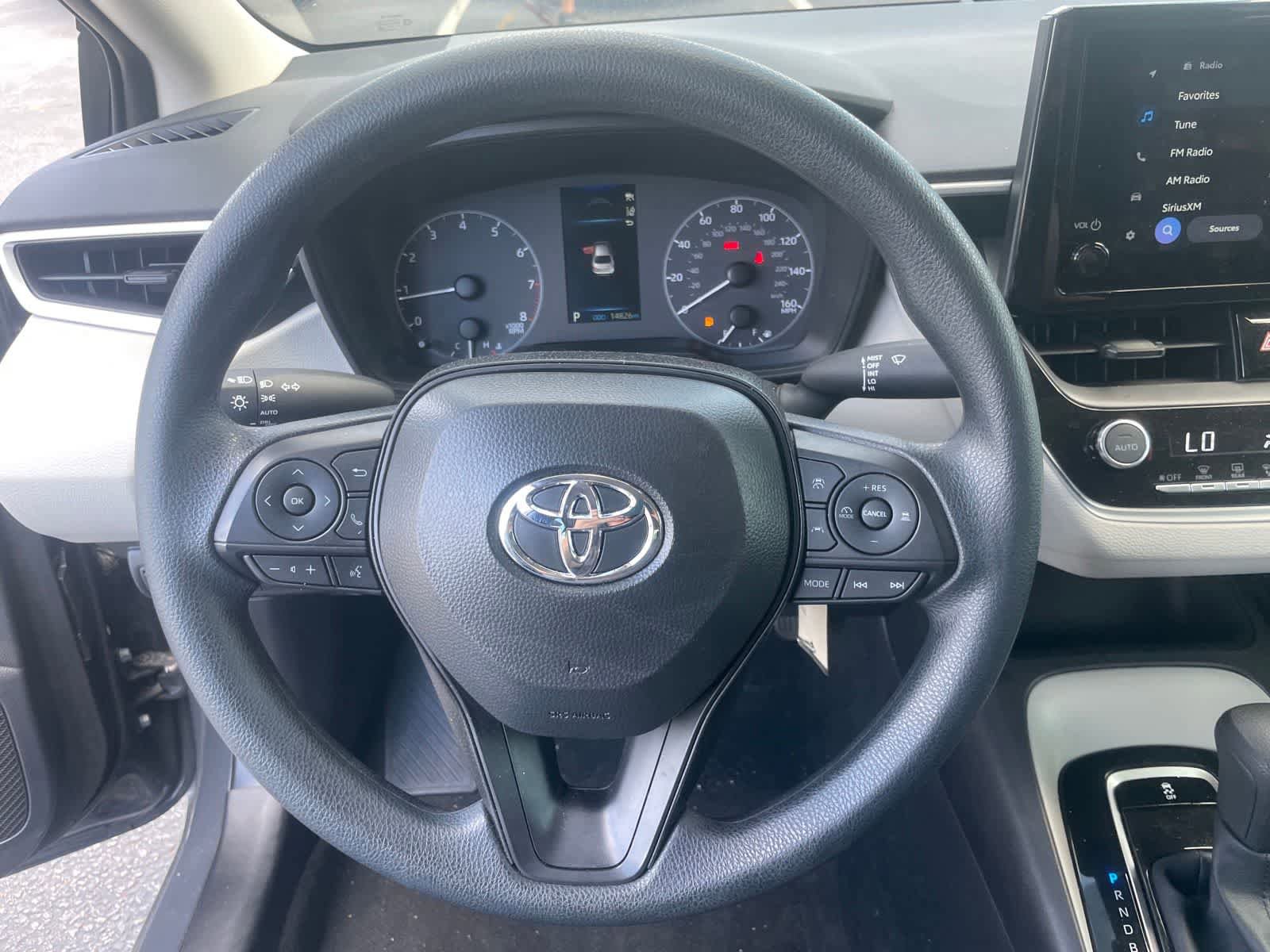 Used 2025 Toyota Corolla LE FWD image 9
