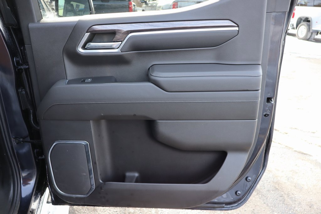Used 2022 Chevrolet Silverado 1500 LTZ w/ LTZ Convenience Package II image 28