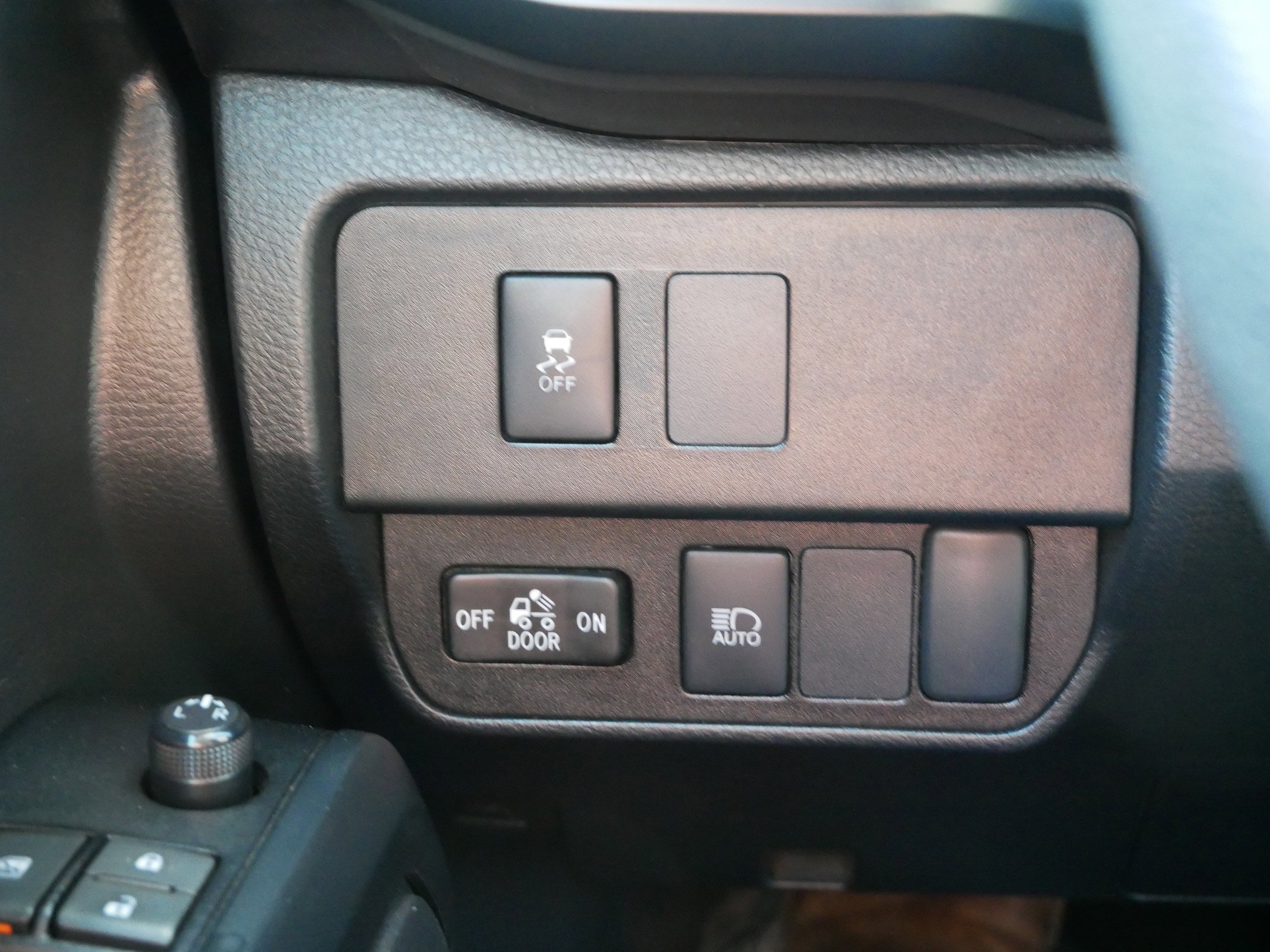Used 2022 Toyota Tacoma SR image 26