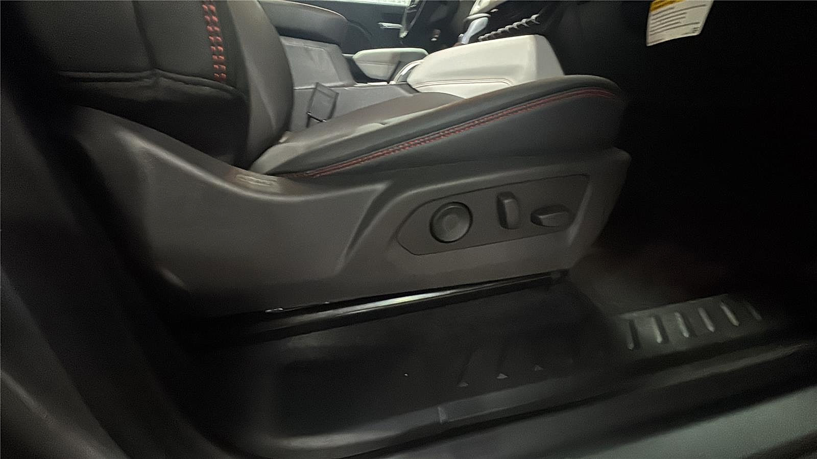 New 2025 GMC Canyon AT4 w/ AT4X AEV Edition AWD/4WD image 24
