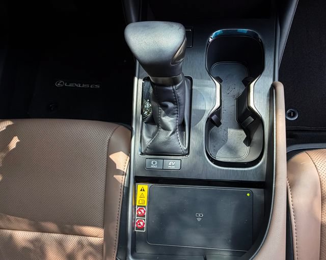 Certified 2025 Lexus ES 300h w/ Premium Package FWD image 28