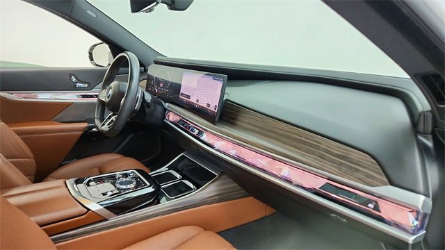 Used 2023 BMW 740i w/ Executive Package image 20