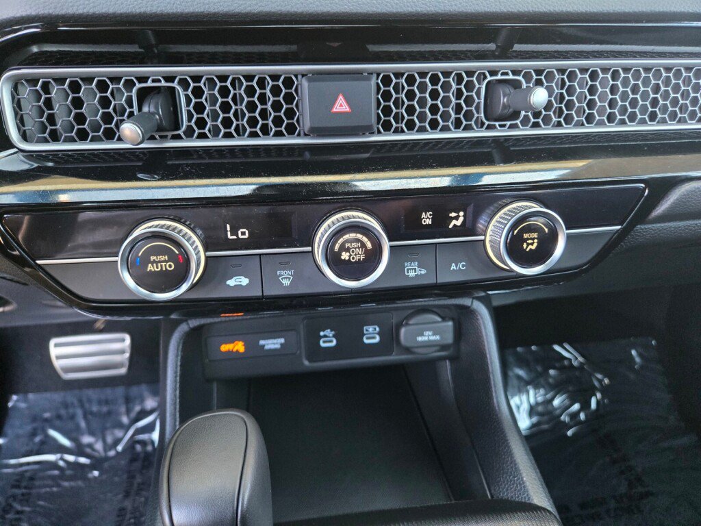 Certified 2025 Honda Civic Sport image 17