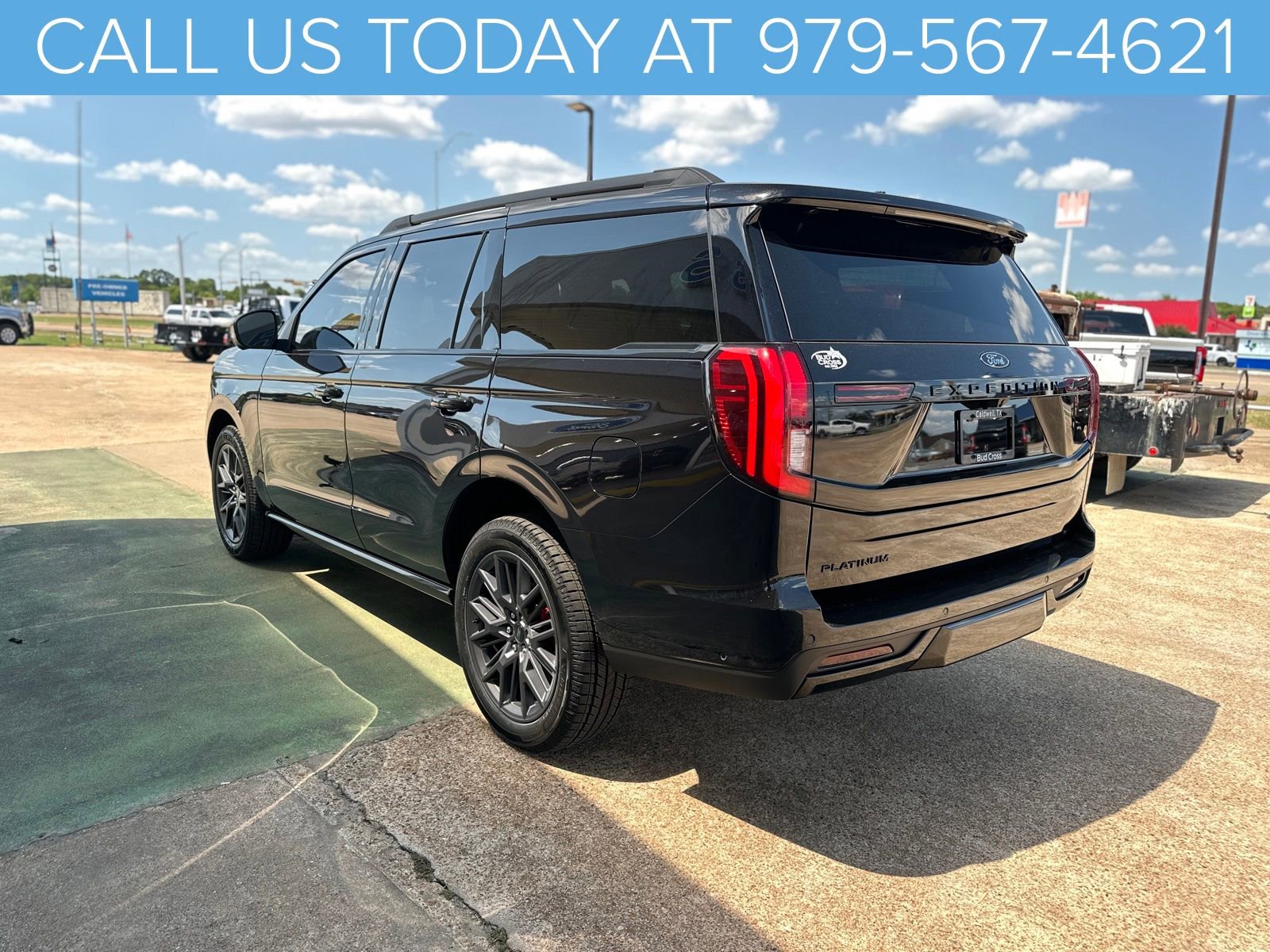 New 2025 Ford Expedition Platinum w/ Stealth Performance Package image 21