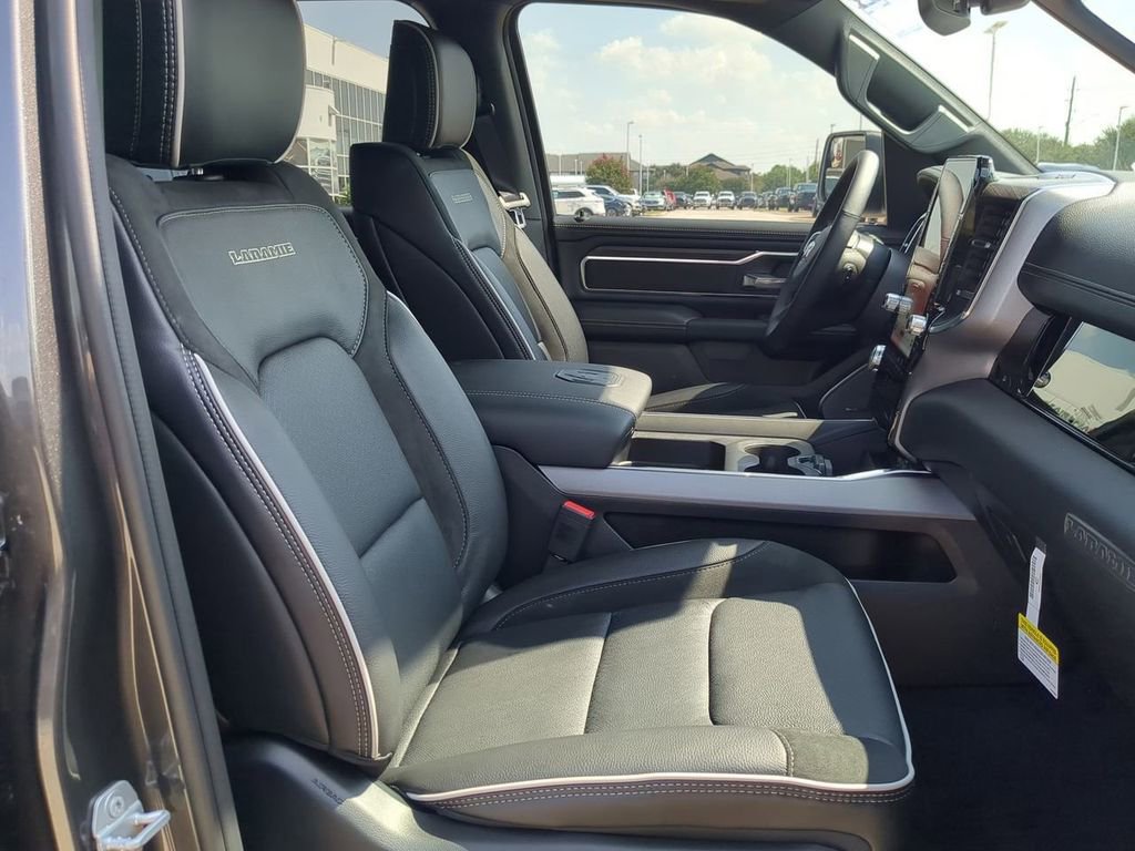 New 2026 RAM 1500 Laramie w/ Night Edition image 31