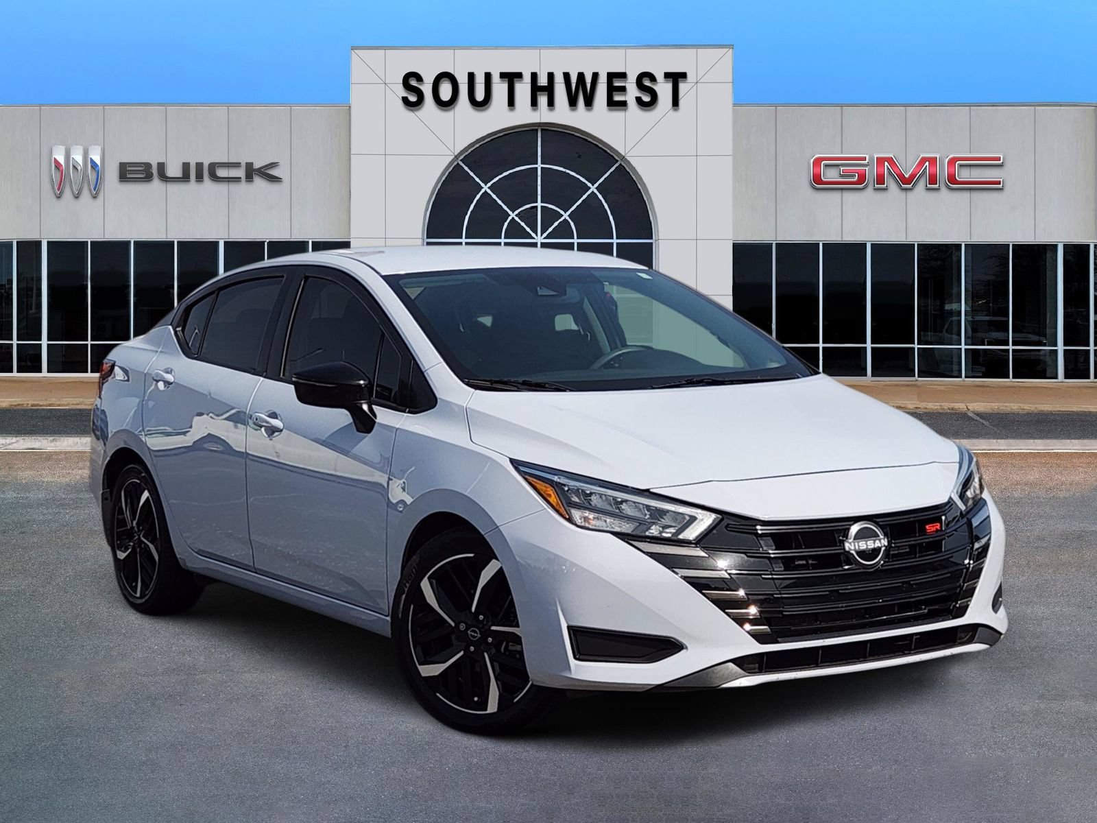 Used 2023 Nissan Versa SR w/ Trunk Package