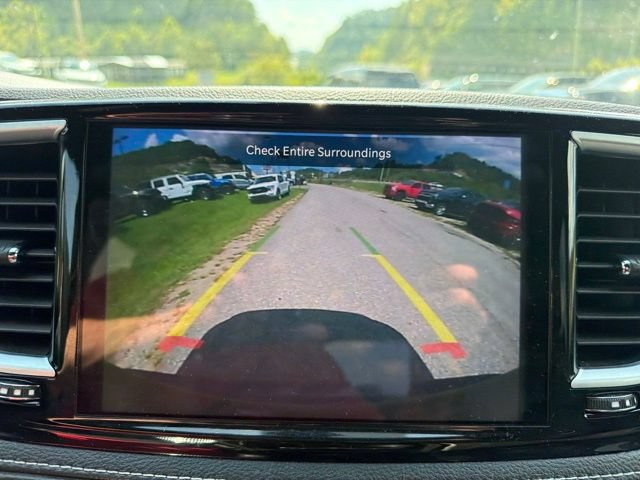 Used 2025 Chrysler Pacifica Limited FWD image 16