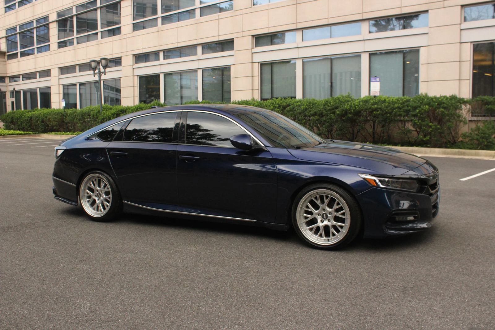 Used 2019 Honda Accord EX image 2