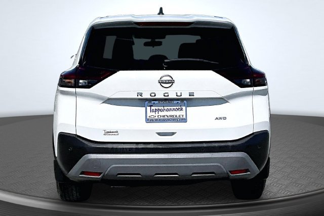 Used 2023 Nissan Rogue S AWD/4WD image 5