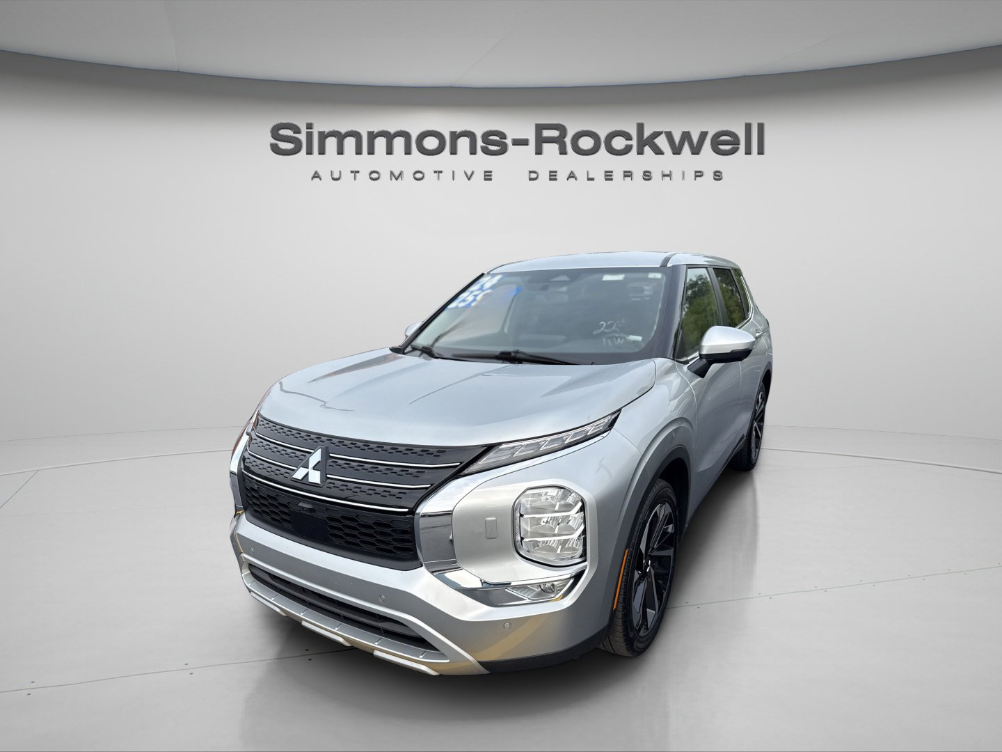 Used 2024 Mitsubishi Outlander SE