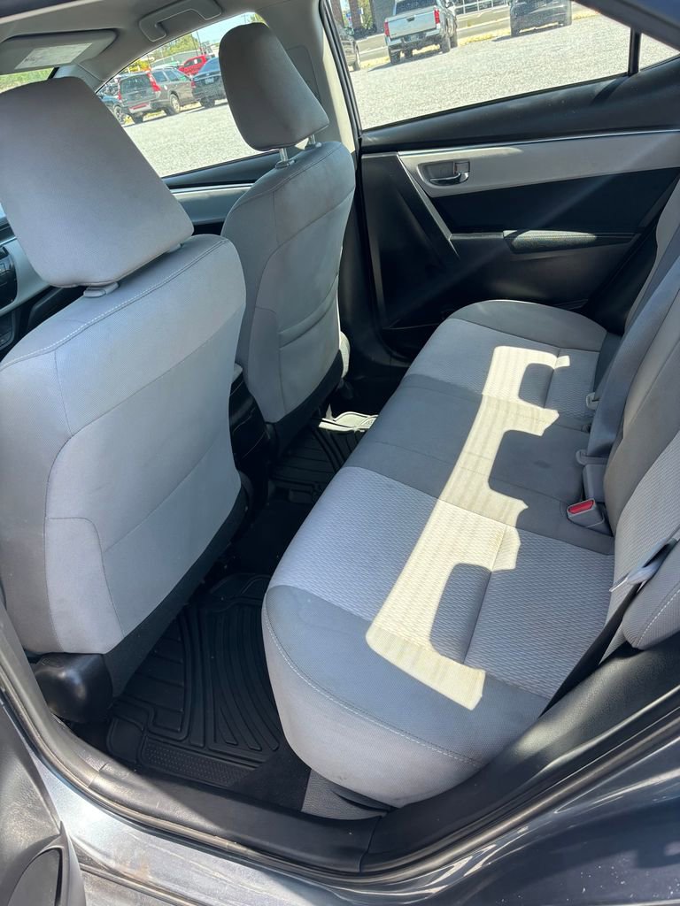Used 2015 Toyota Corolla LE FWD image 12