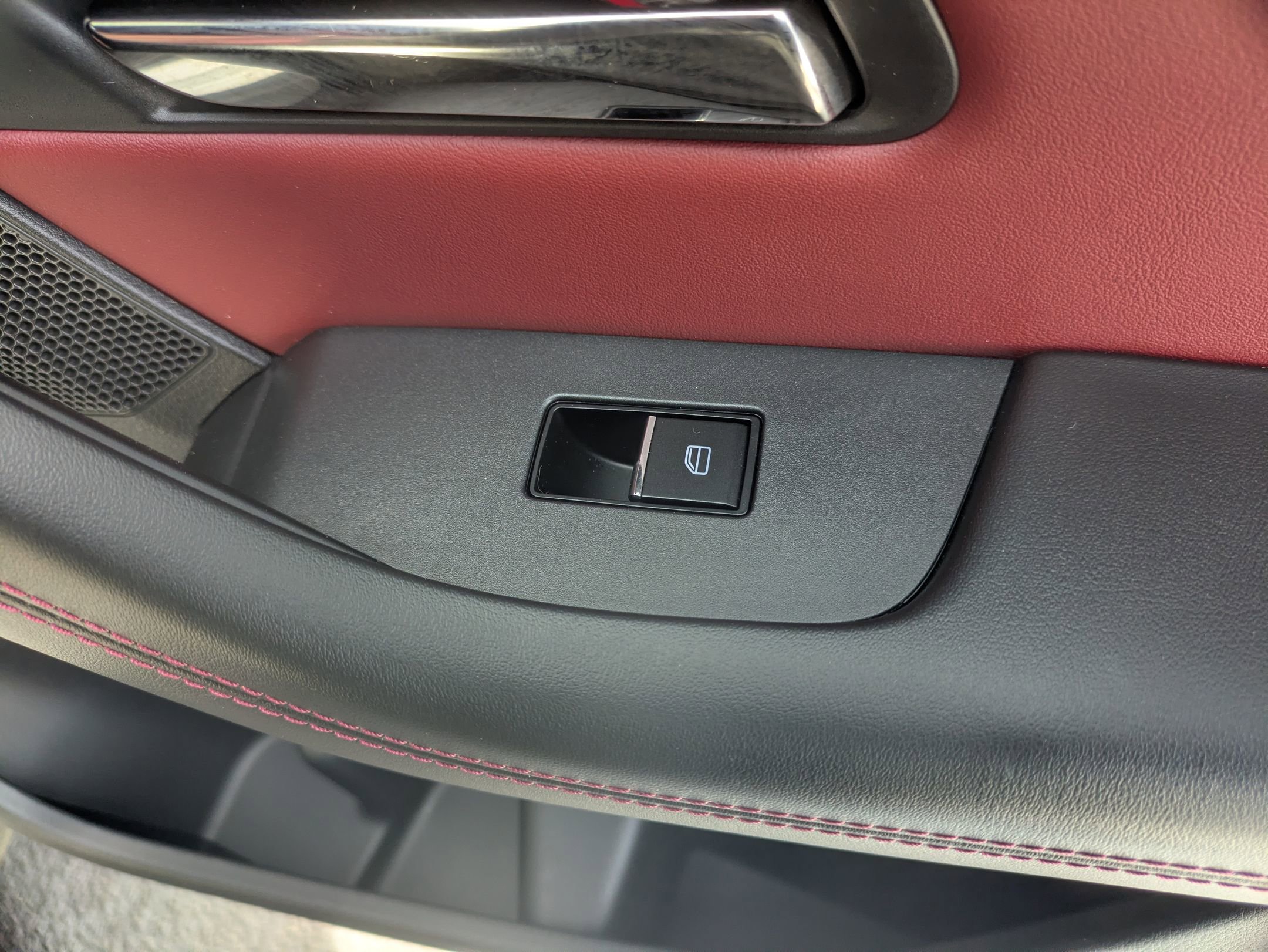 Certified 2025 MAZDA CX-70 Plug-In Hybrid w/ Premium Plus image 38