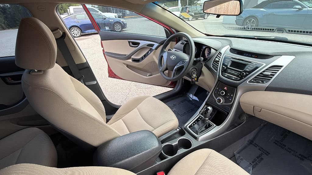 Used 2016 Hyundai Elantra SE FWD image 28